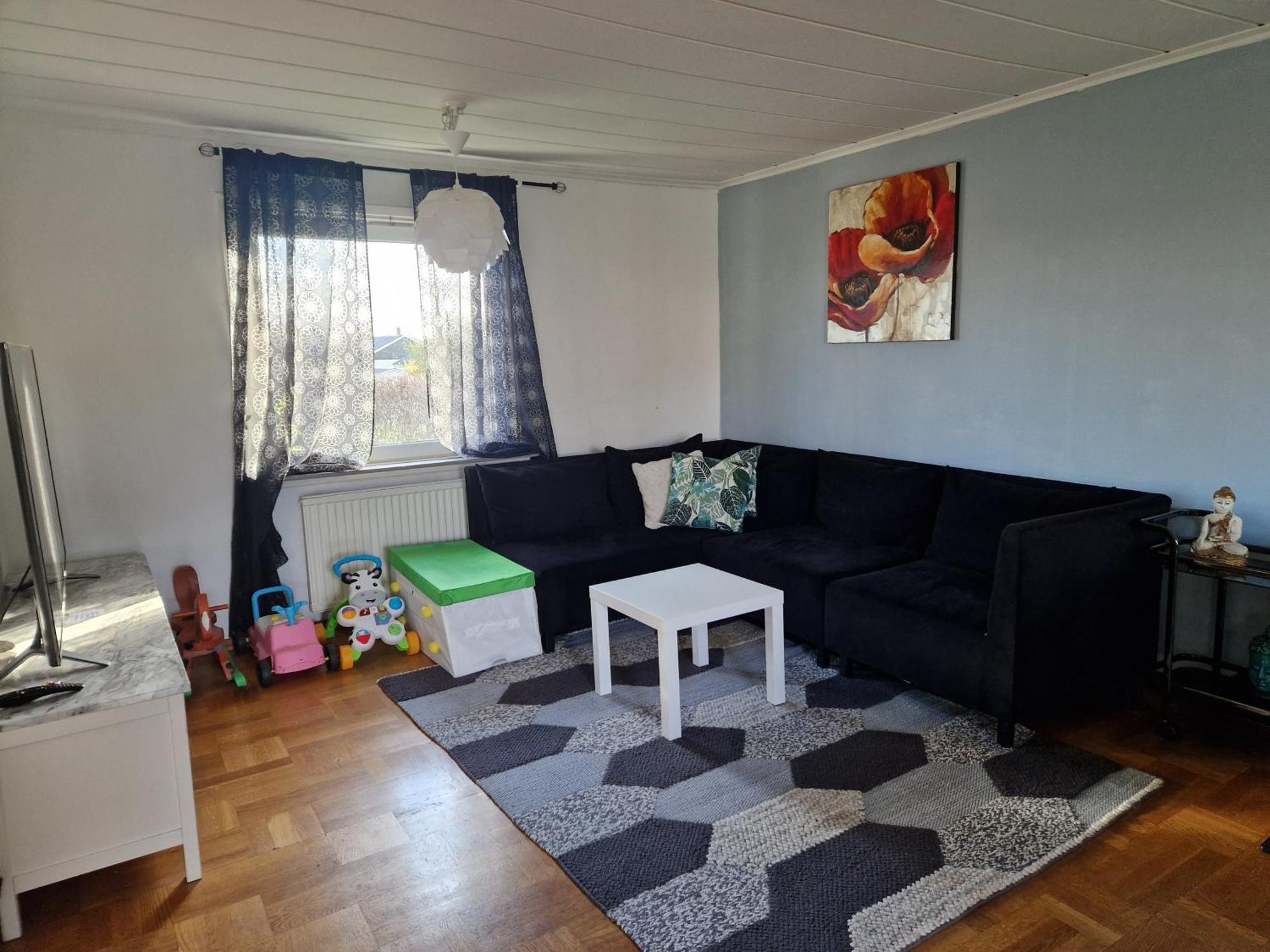 Villa Med Egen Parkering. Moejlighet Att Boka Fran 1 Och Upp Till 5 Personer. エレブルー エクステリア 写真